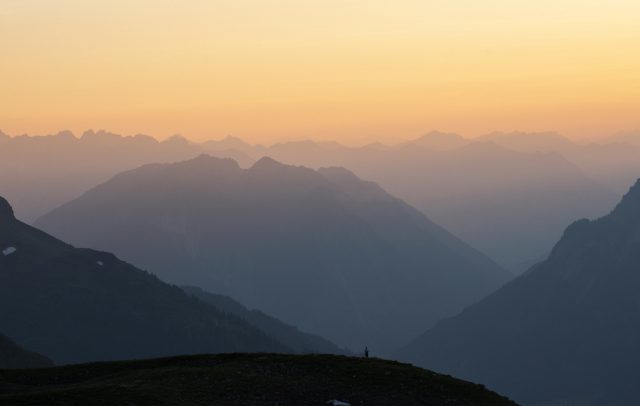 Sonnenuntergang-Kaltenbergsee (c) Lucas Tiefenthaler - Vorarlberg Tourismus