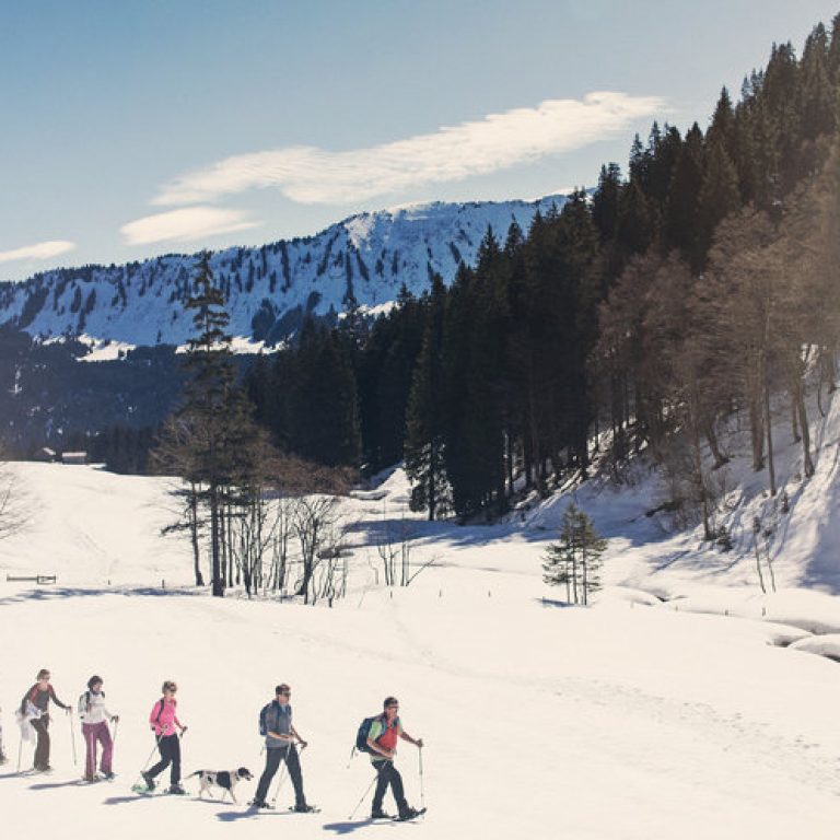 Schneeschuhwanderung durch die Genussregion Kleinwalsertal, Riezlern (c) Markus Gmeiner - Vorarlberg Tourismus GmbH Schneeschuhwanderung durch die Genussregion Kleinwalsertal, Riezlern (c) Markus Gmeiner - Vorarlberg Tourismus GmbH