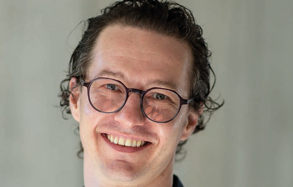 Portrait des Hoteliers Emanuel Moosbrugger vom Biohotel Schwanen in Bizau, Bregenzerwald.