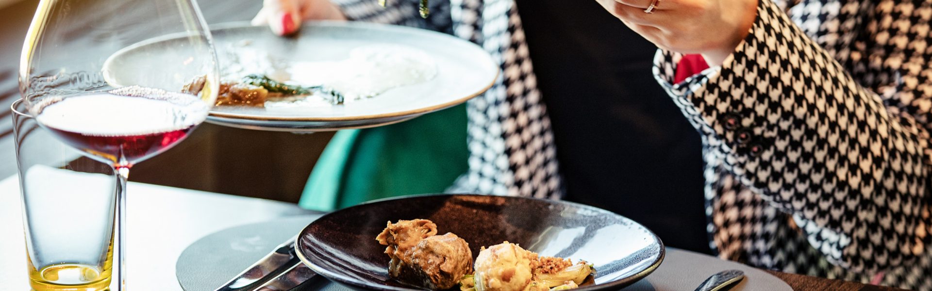 Beim Essen einer Speise im Hörnlingen Rankweil
